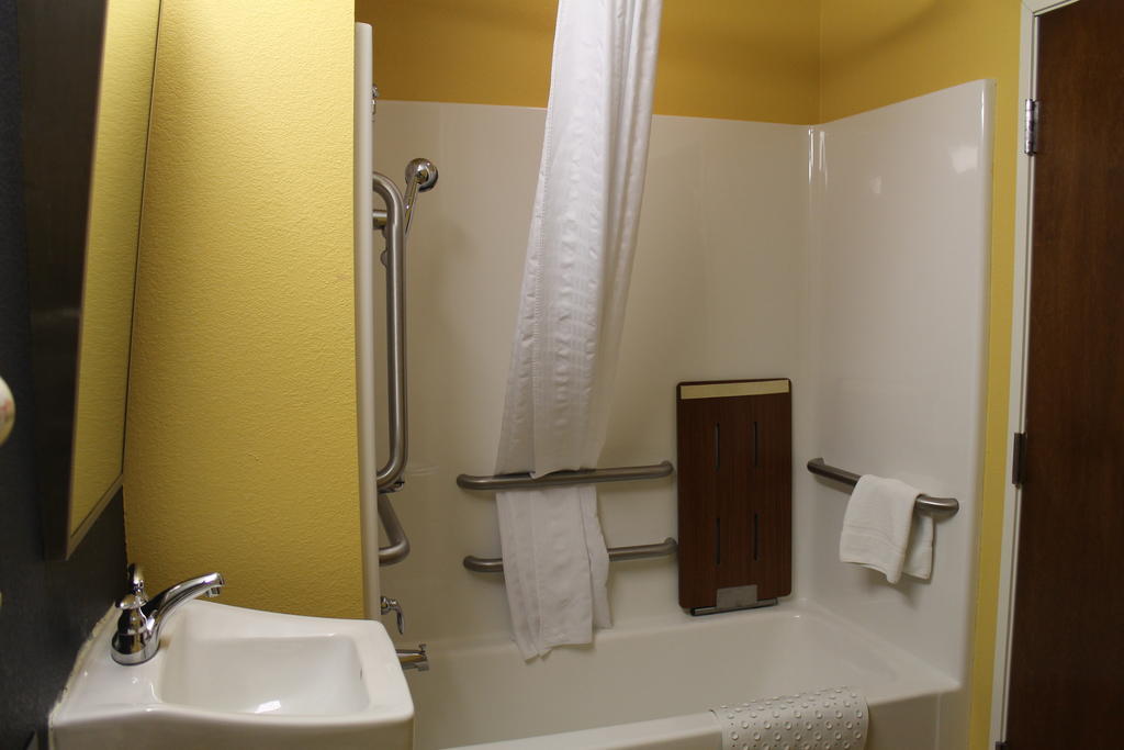 Microtel Inn & Suites - Kearney Room photo